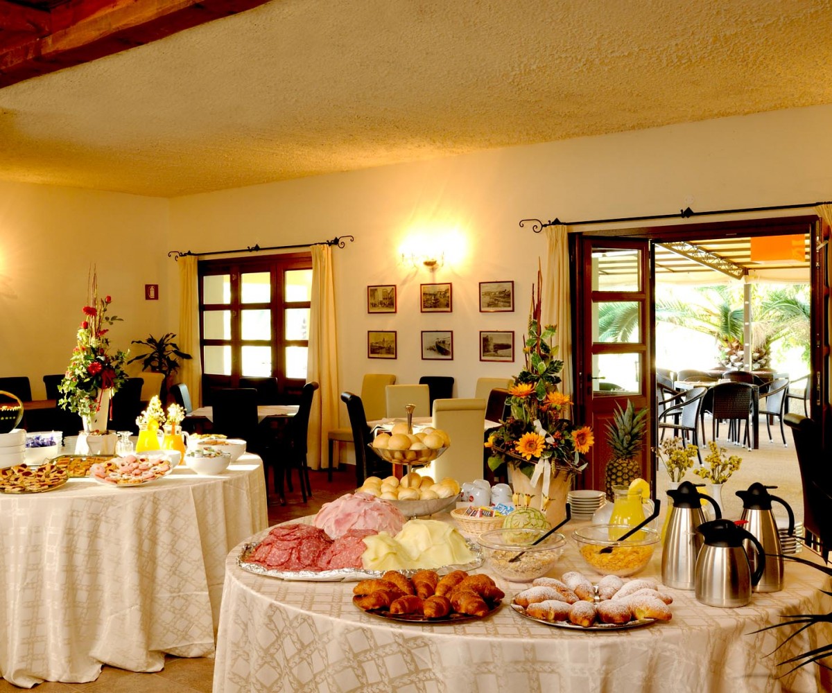 01-Alghero_Resort_Country_Hotel-La-Colazione-002