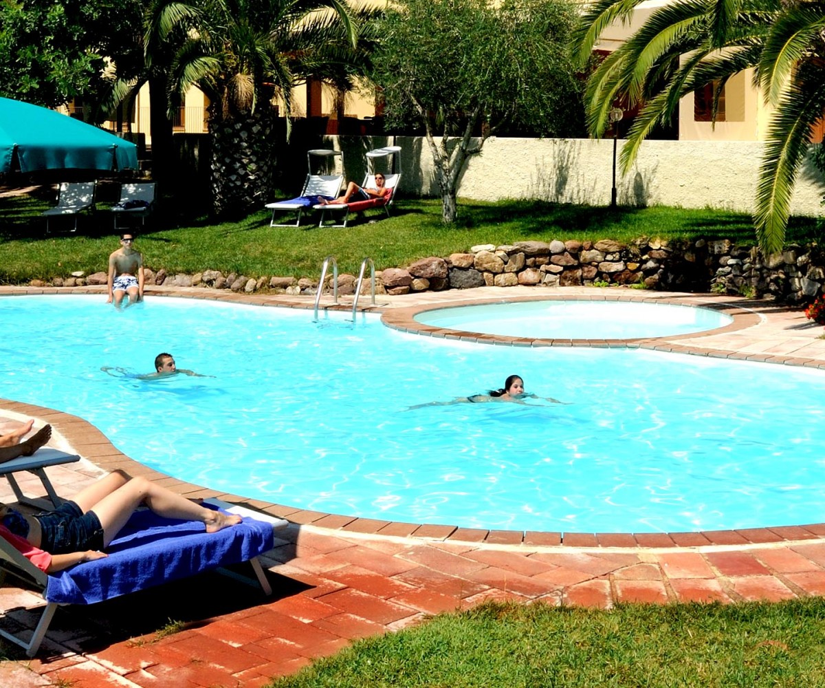 03-Alghero_Resort_Country_Hotel-La-Piscina-001